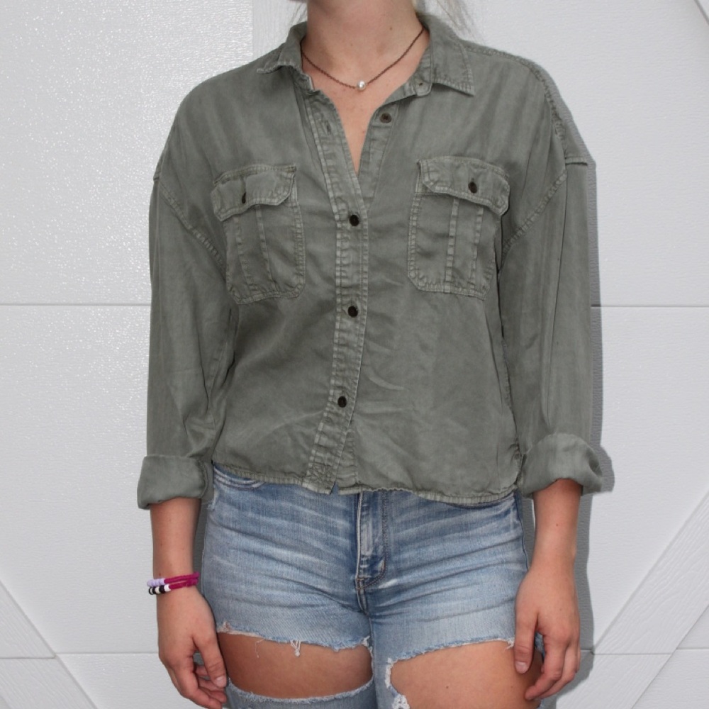 american eagle button up - Picture 2 of 2